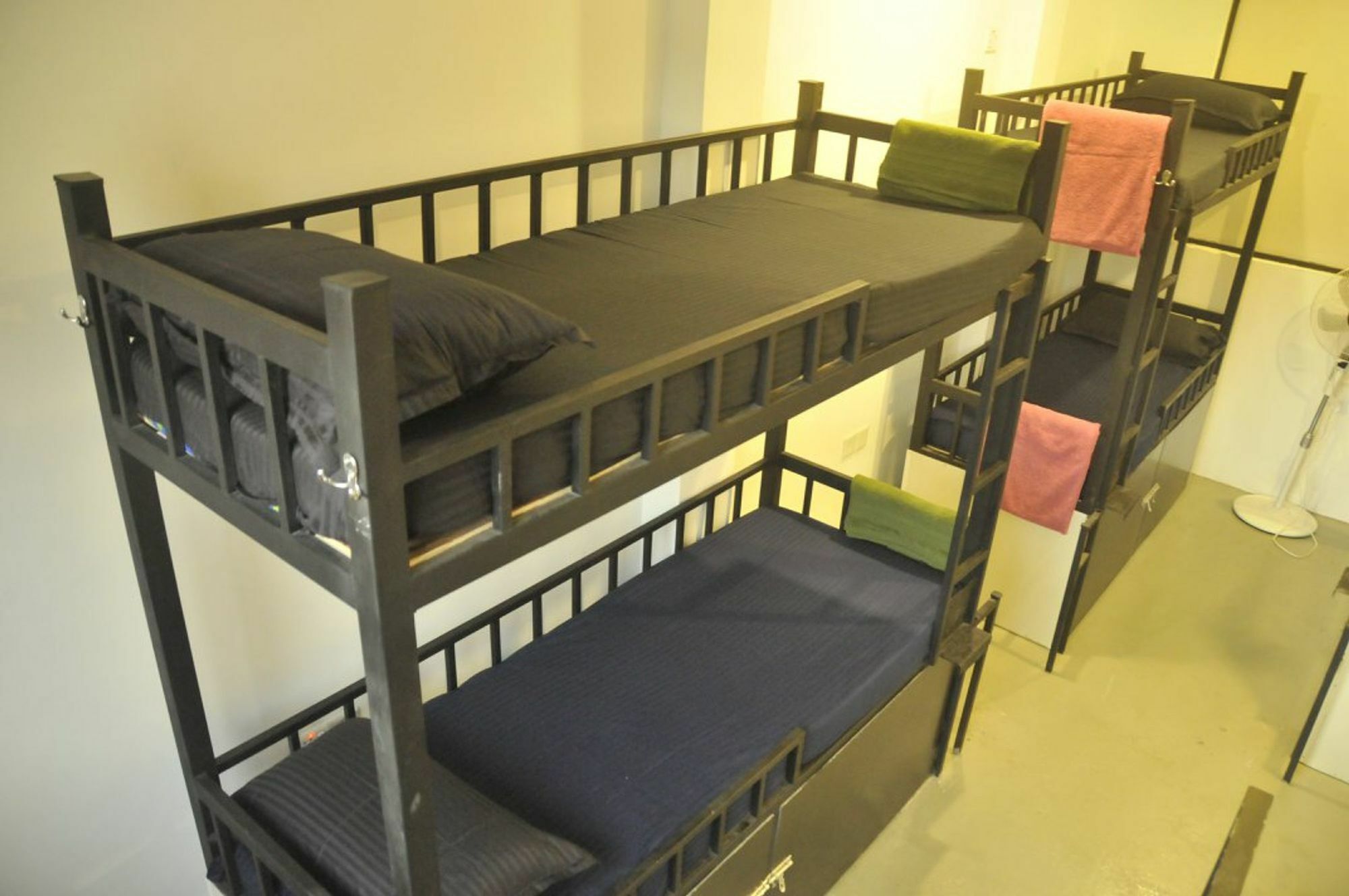 Mid Town Hostel קנדי מראה חיצוני תמונה